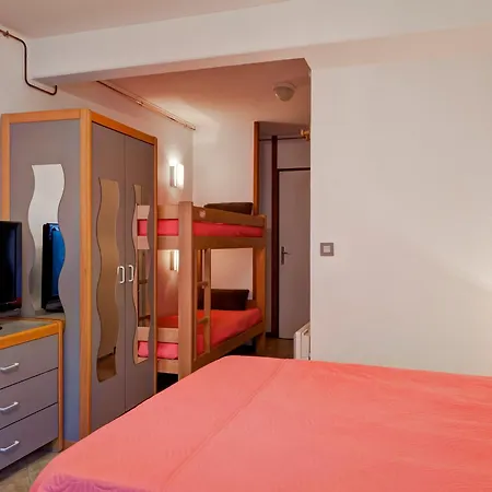 Renove 2* Pour 4 Pers, Brides-les-bains, Avec Wifi Et Parking - Fr-1-512-166 شقة