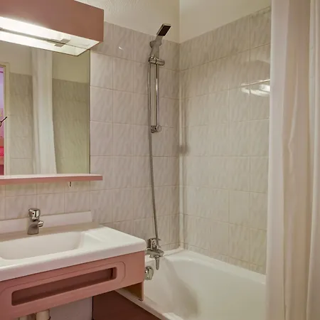 Renove 2* Pour 4 Pers, Brides-les-bains, Avec Wifi Et Parking - Fr-1-512-166