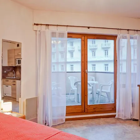 Renove 2* Pour 4 Pers, Brides-les-bains, Avec Wifi Et Parking - Fr-1-512-166 * بريد-لي-بان